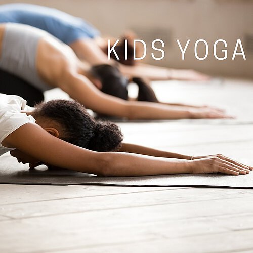 KINDER WILLKOMMEN!

Jeden Dienstag um 16:00 Uhr mit @caro_glo 

Warum Yoga für Kinder?

Die Yogapraxis ermöglicht den...